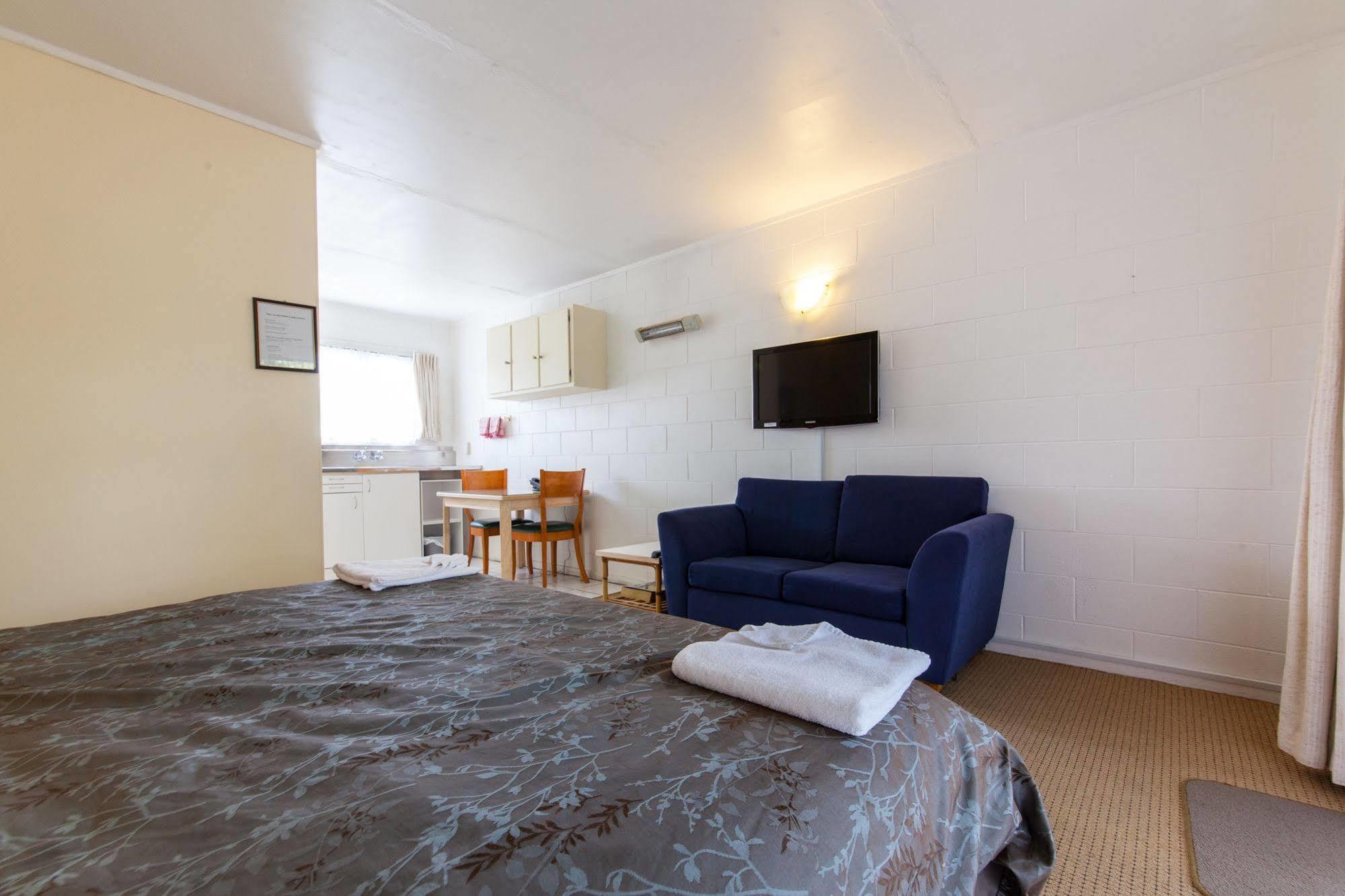 Sunset Lodge Motel Taupaki Ngoại thất bức ảnh